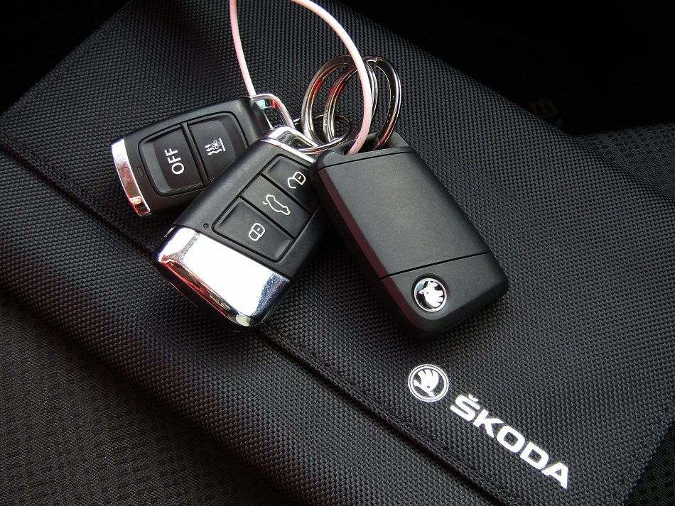 Škoda Superb III 2.0 TSi SportLine