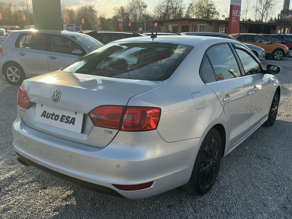 Volkswagen Jetta 1.4 TSi 
