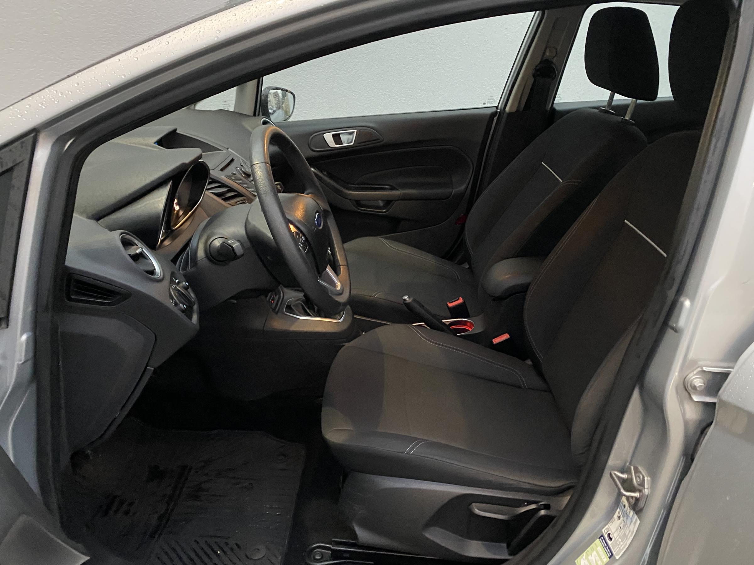 Ford Fiesta, 2013 - pohled č. 9