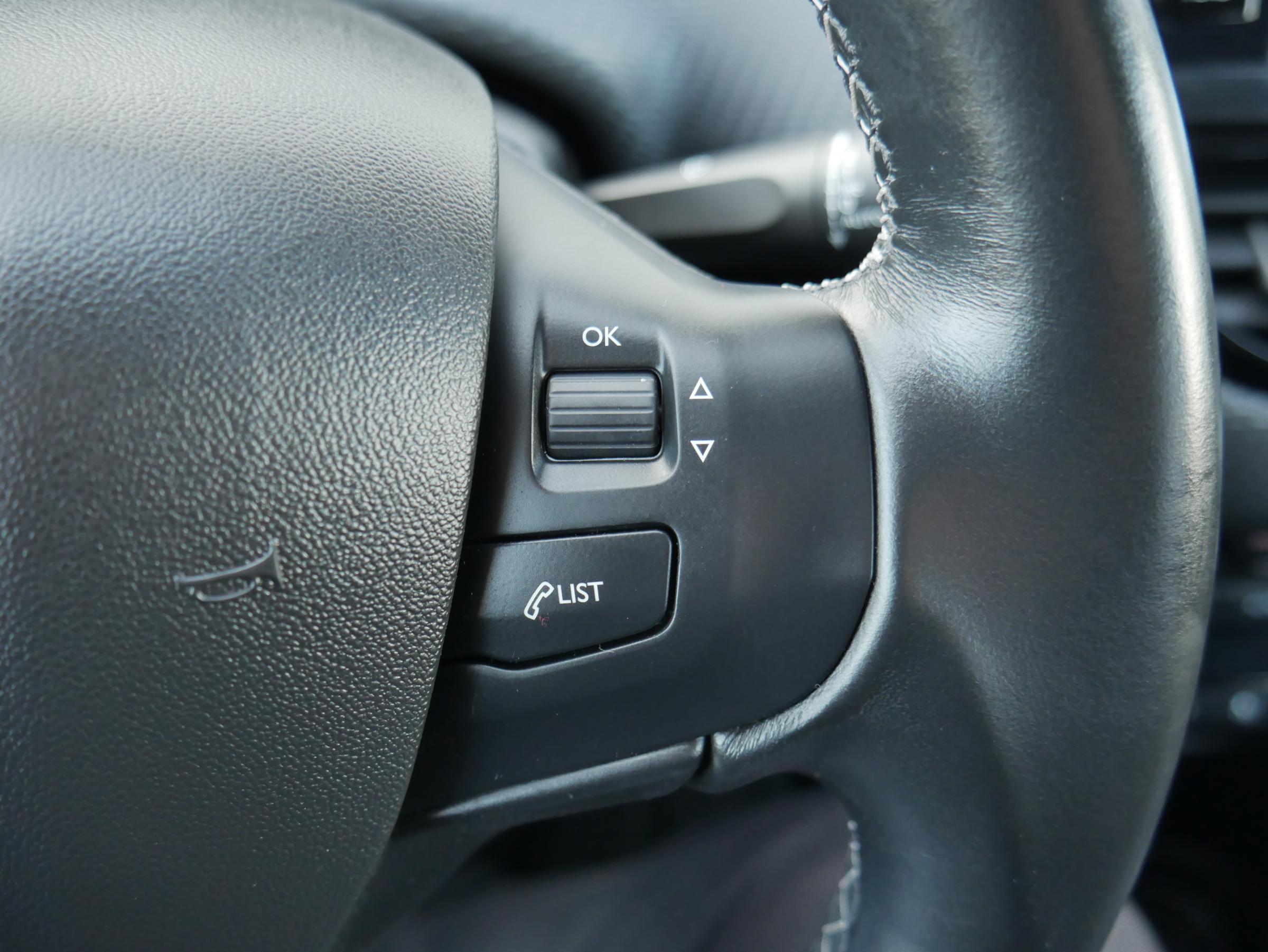 Peugeot 2008, 2018 - pohled č. 13