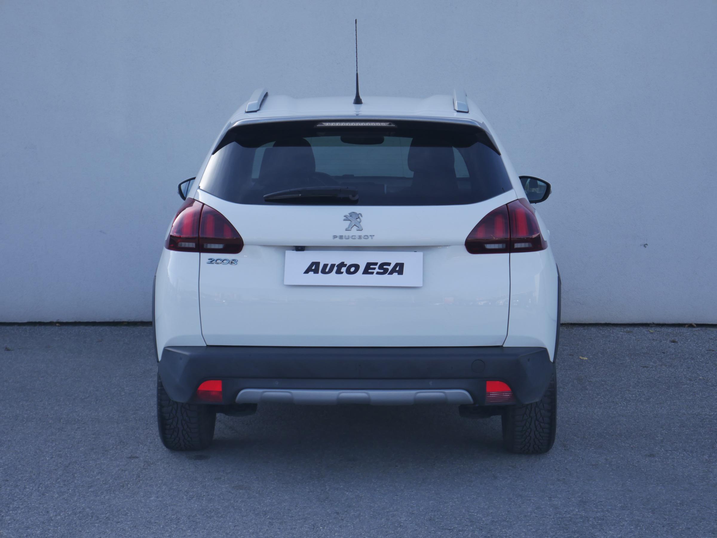 Peugeot 2008, 2018 - pohled č. 5