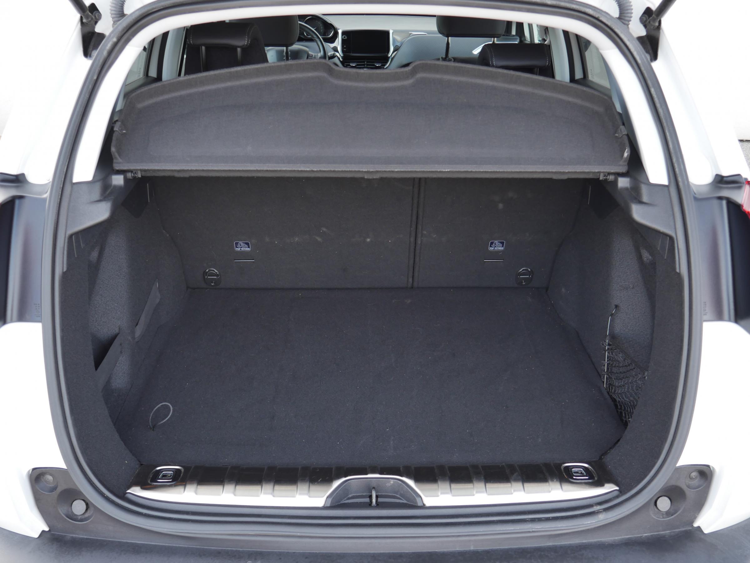 Peugeot 2008, 2018 - pohled č. 7