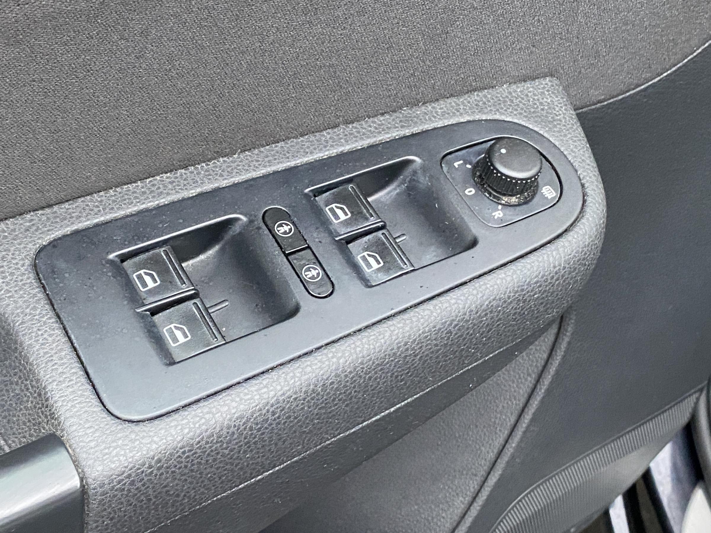 Volkswagen Sharan, 2012 - pohled č. 11