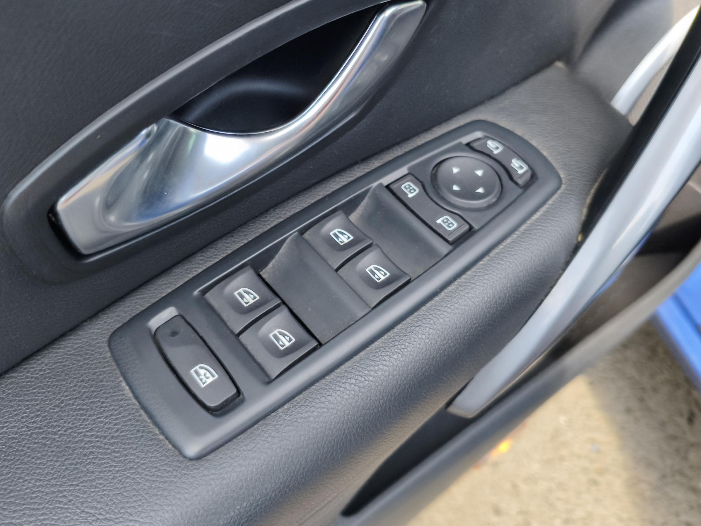 Renault Mégane, 2011 - pohled č. 14