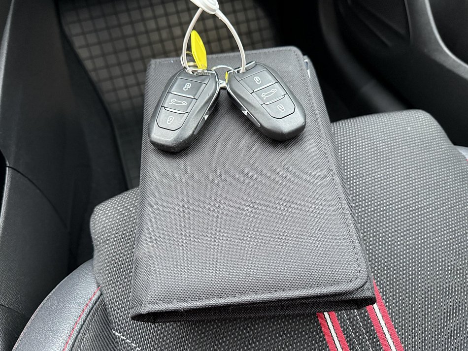 Opel Corsa 1.2 T GS Line