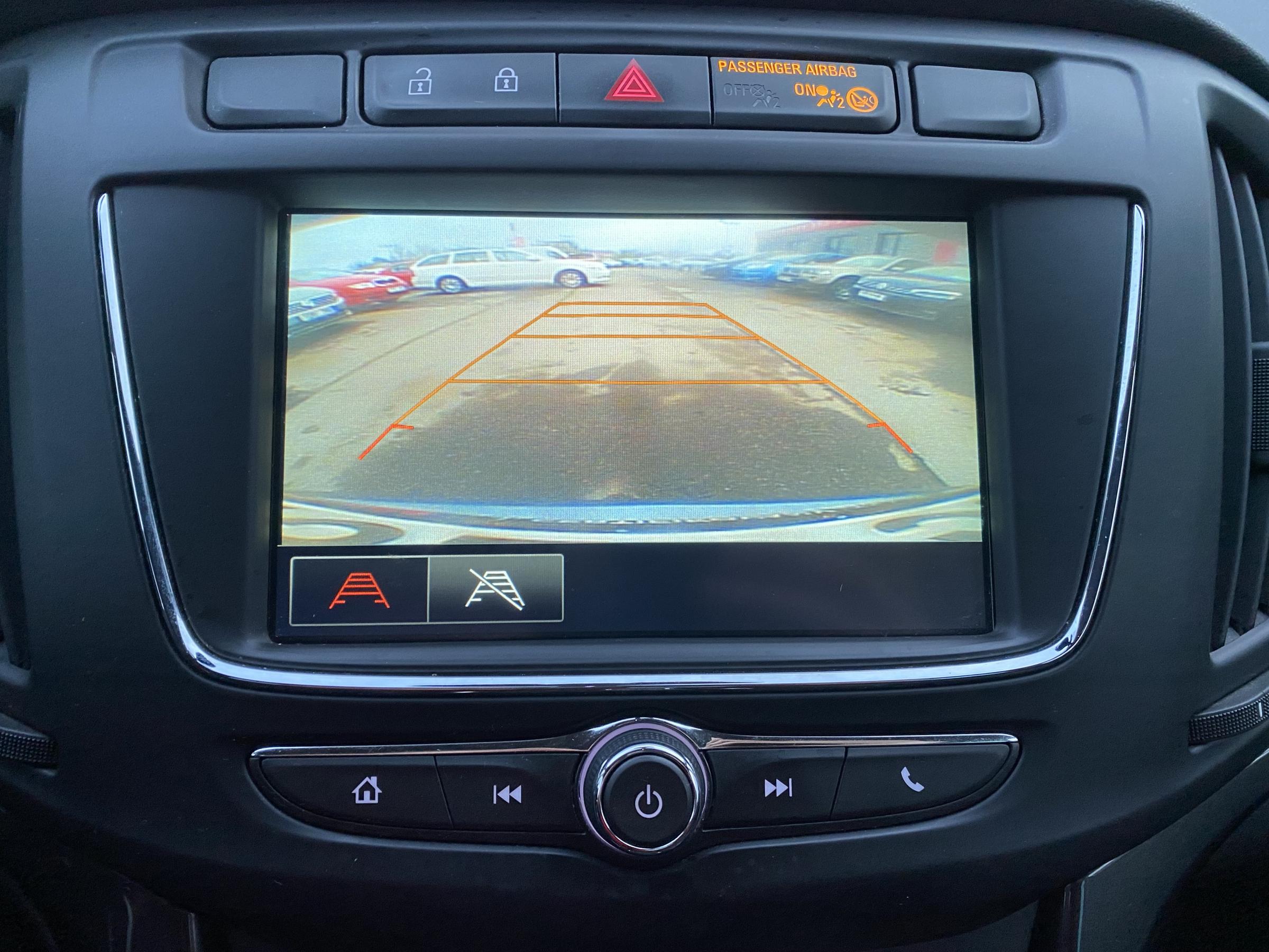 Opel Zafira, 2019 - pohled č. 16