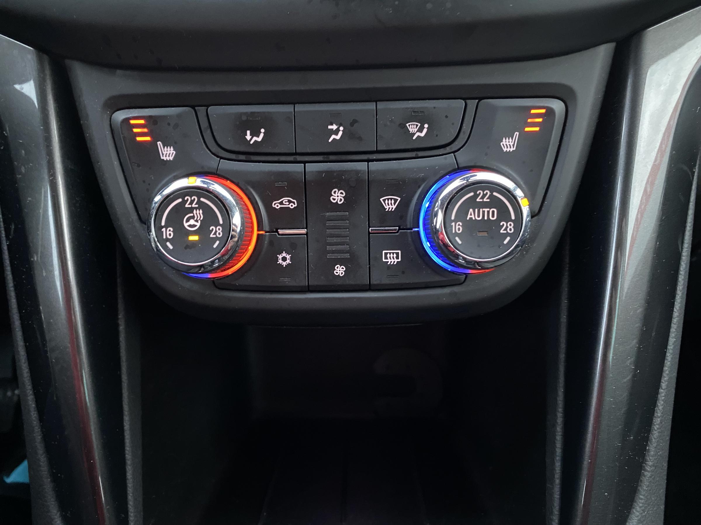 Opel Zafira, 2019 - pohled č. 18