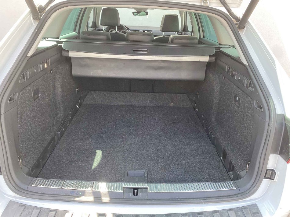 Škoda Superb III 2.0 TDi L&K