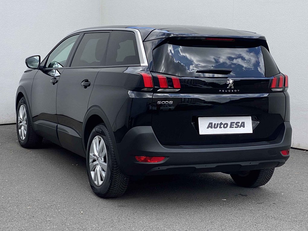 Peugeot 5008 1.2 PT 