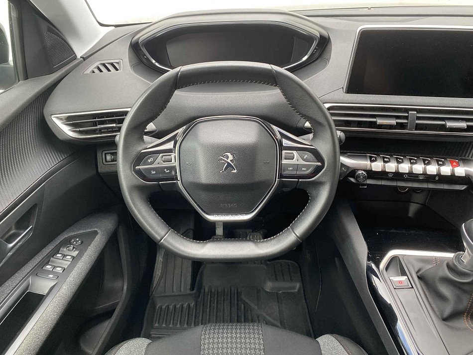 Peugeot 5008 1.2 PT 