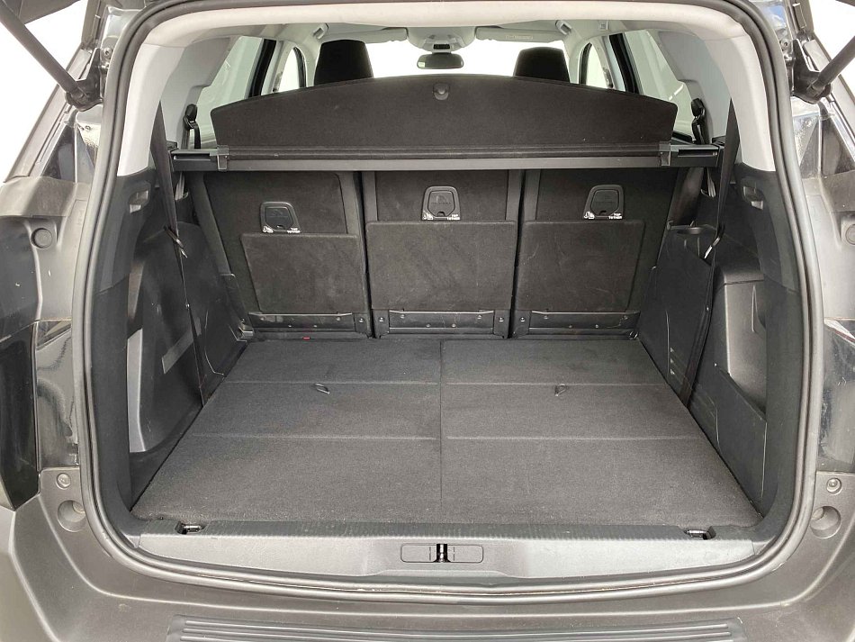Peugeot 5008 1.2 PT 