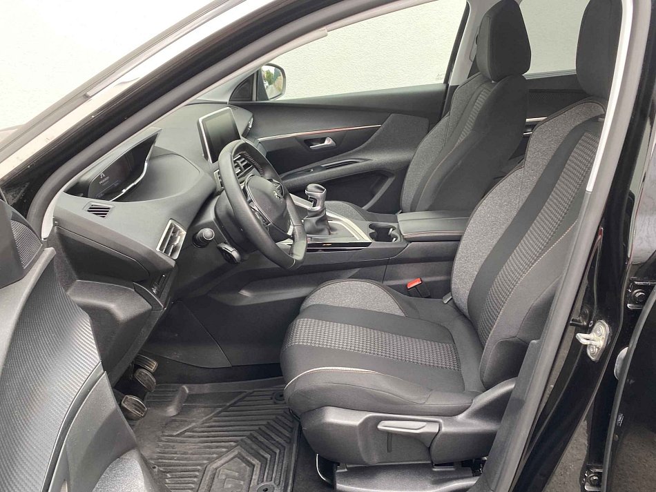 Peugeot 5008 1.2 PT 