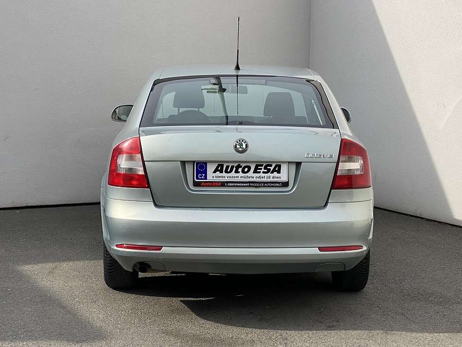 Škoda Octavia II 1.6i Ambiente