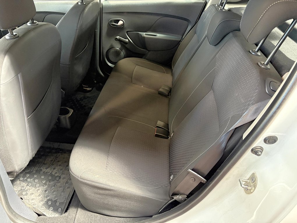 Dacia Sandero 1.0i 