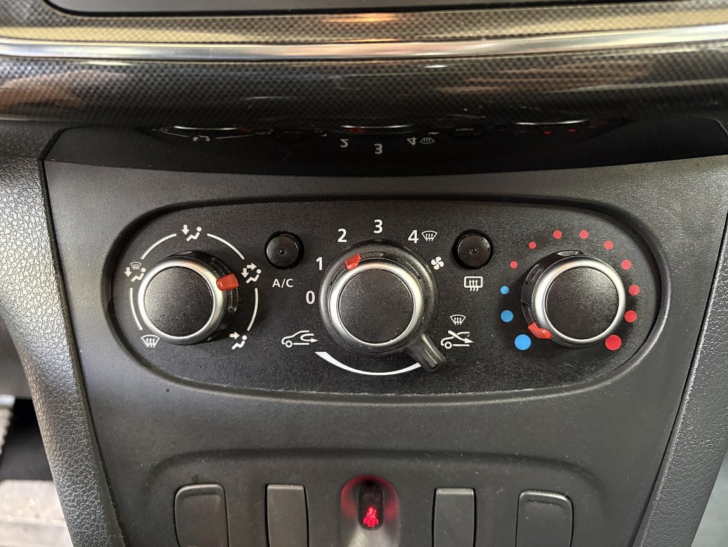 Dacia Sandero 1.0i 
