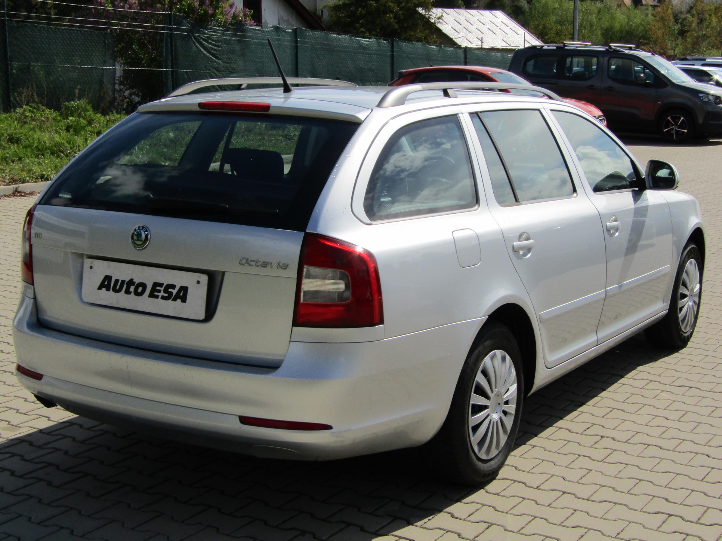 Škoda Octavia II, 2012 - pohled č. 4