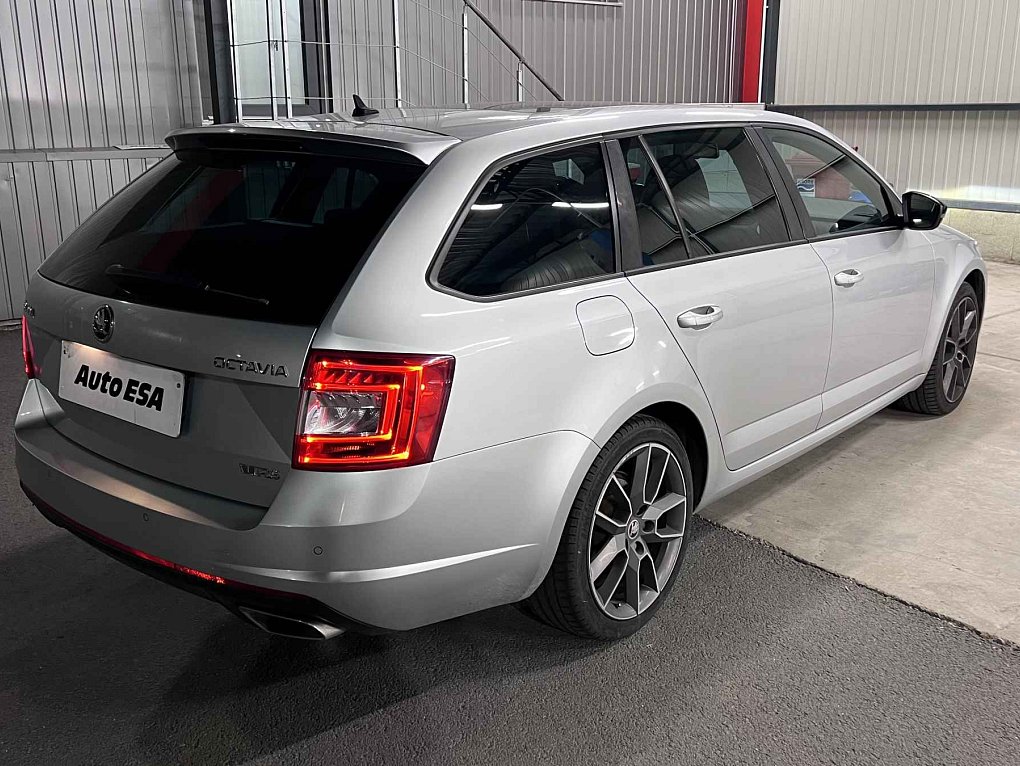 Škoda Octavia III 2.0 TDi RS