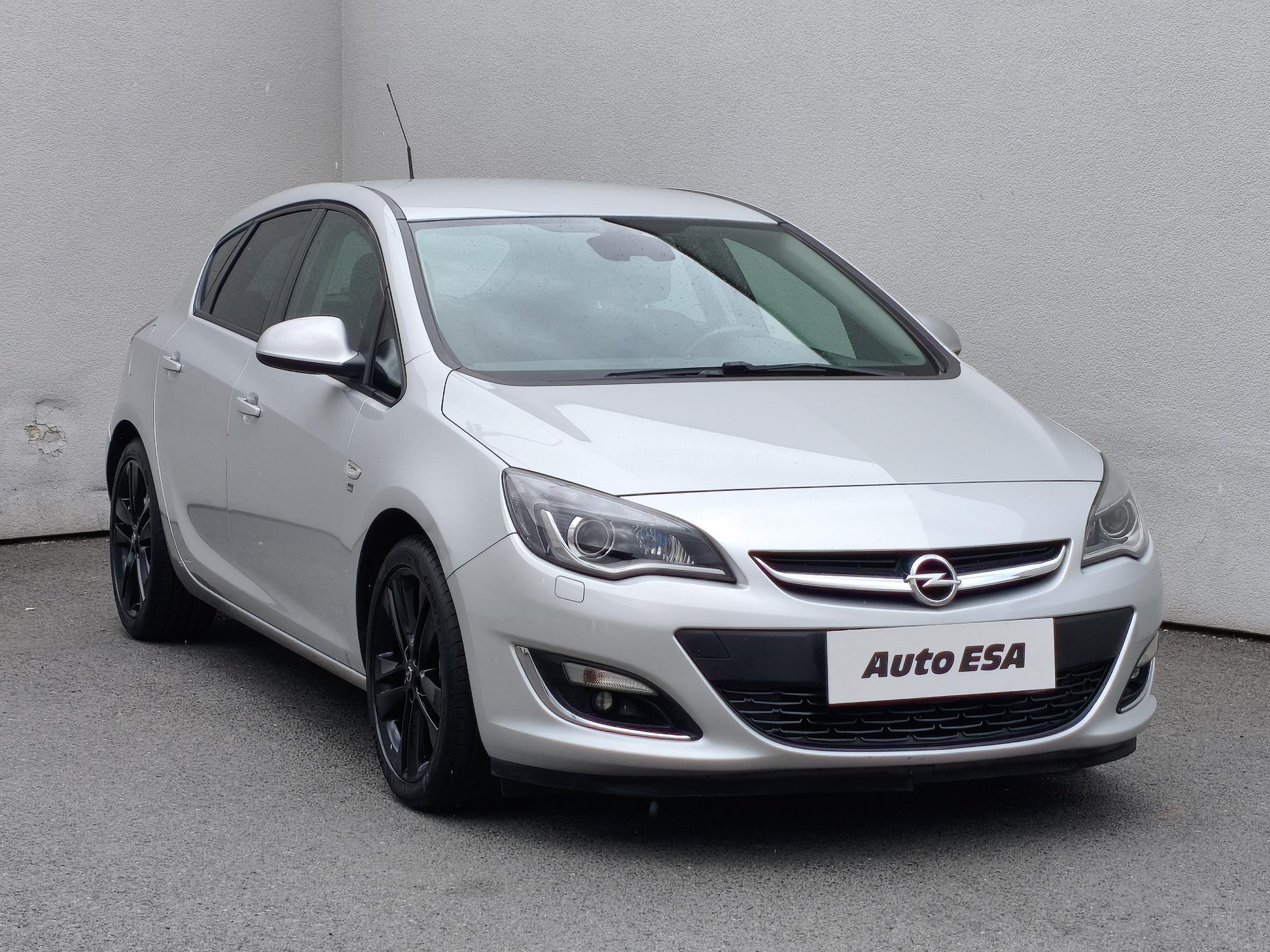 Opel Astra, 2012