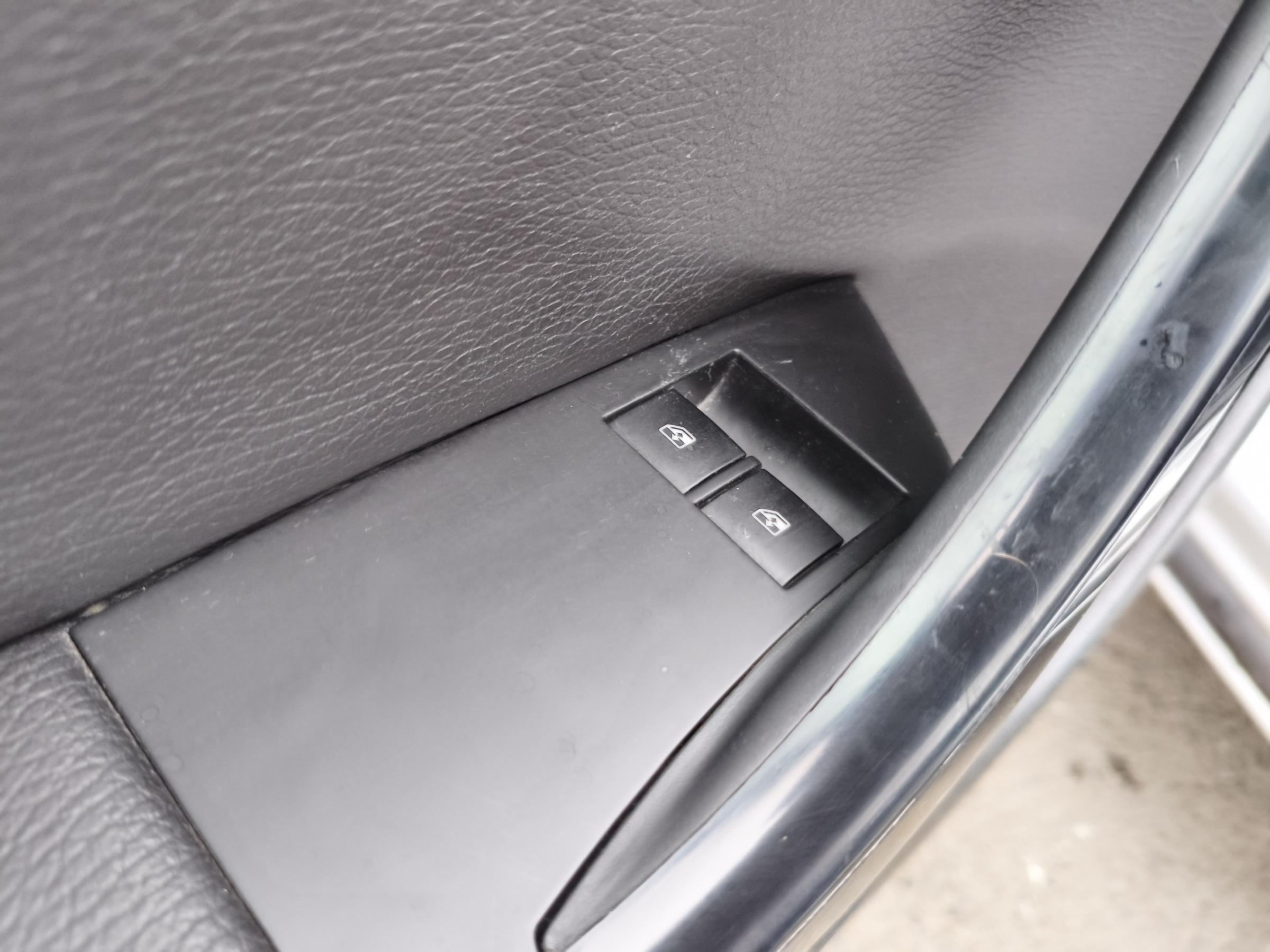 Opel Astra, 2012 - pohled č. 14