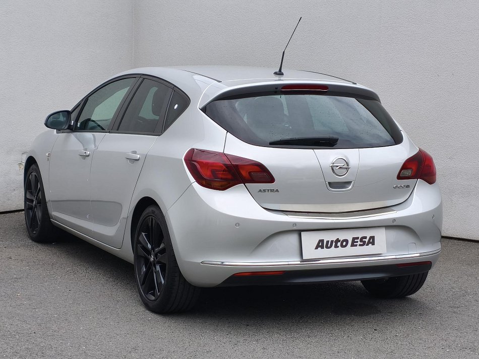 Opel Astra 1.4T Edition 150