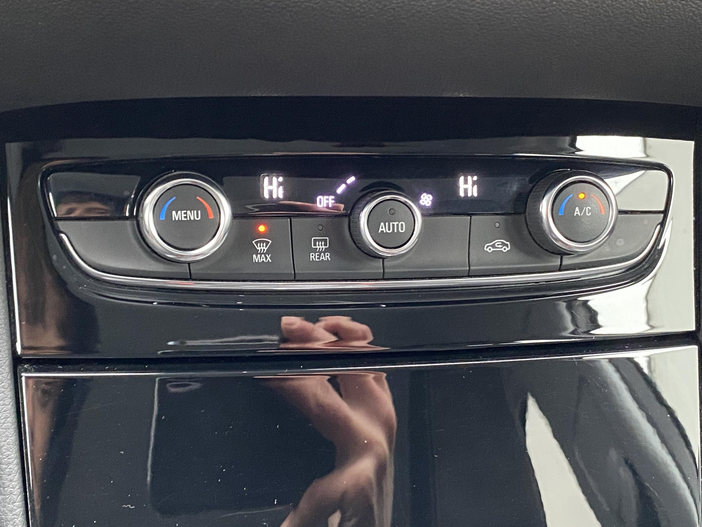 Vauxhall Grandland X, 2019 - pohled č. 15