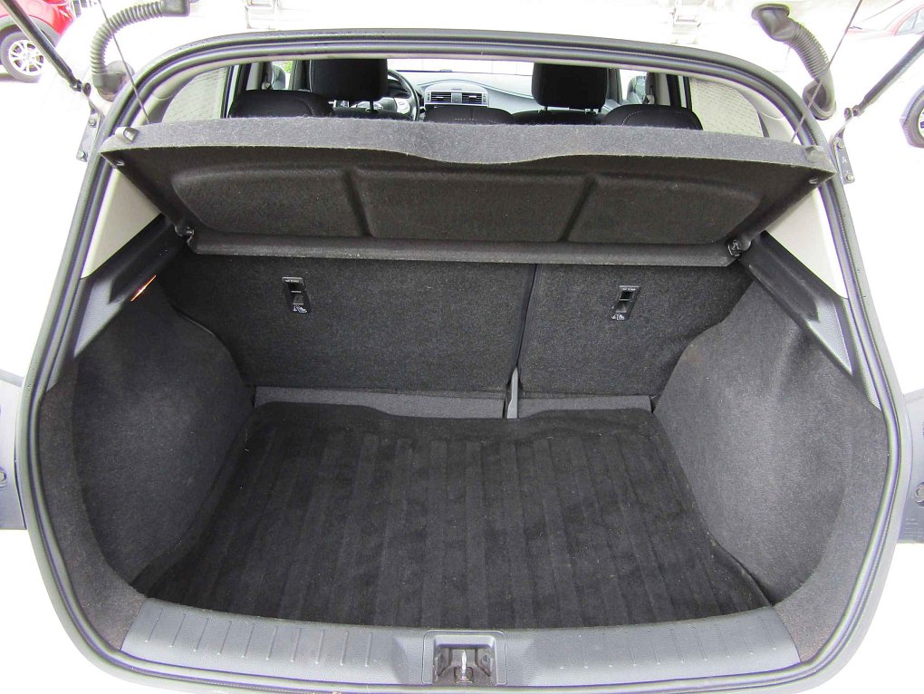 Nissan Pulsar 1.2 i 