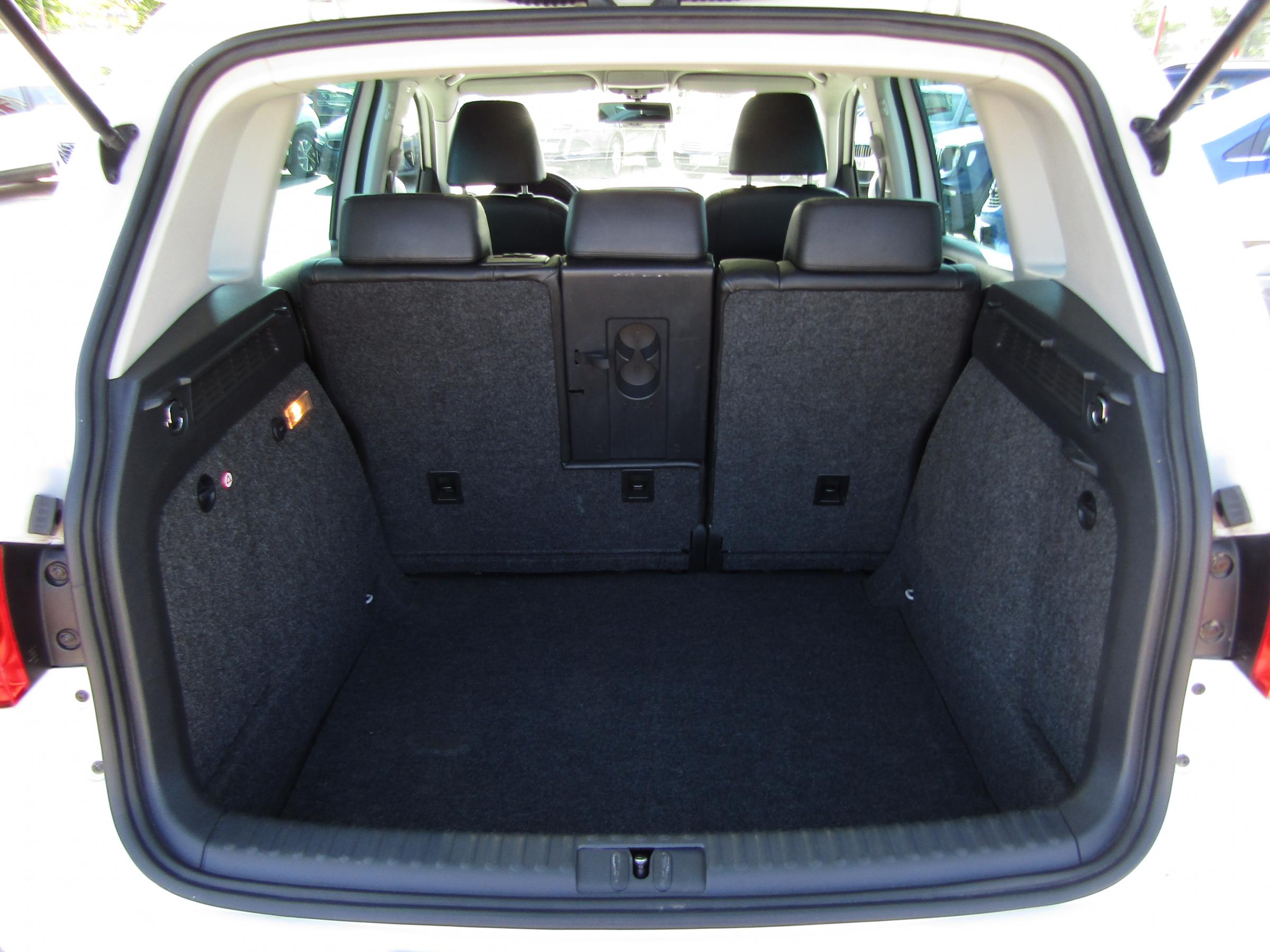 Volkswagen Tiguan, 2010 - pohled č. 8