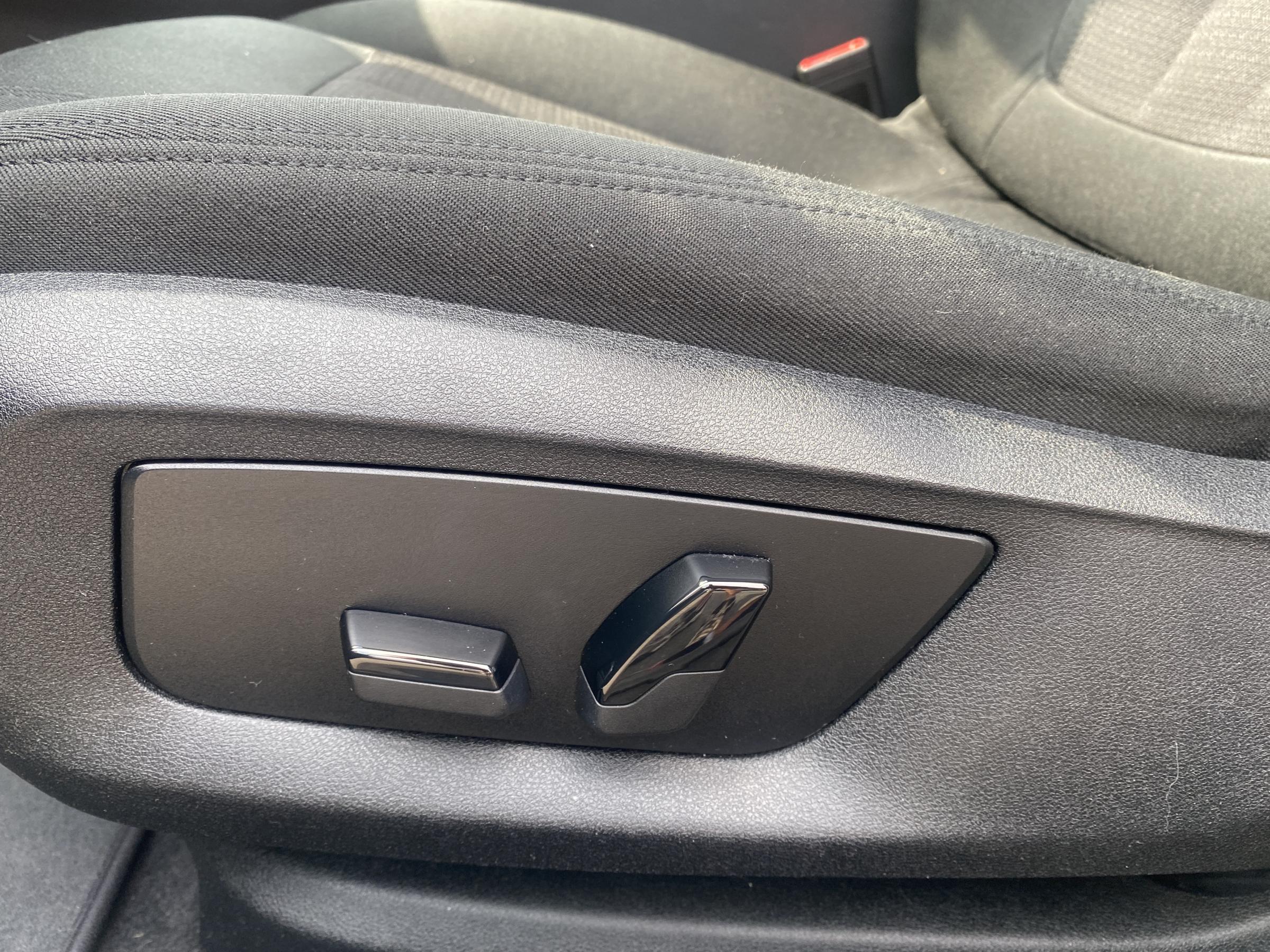 BMW Řada 5, 2018 - pohled č. 23