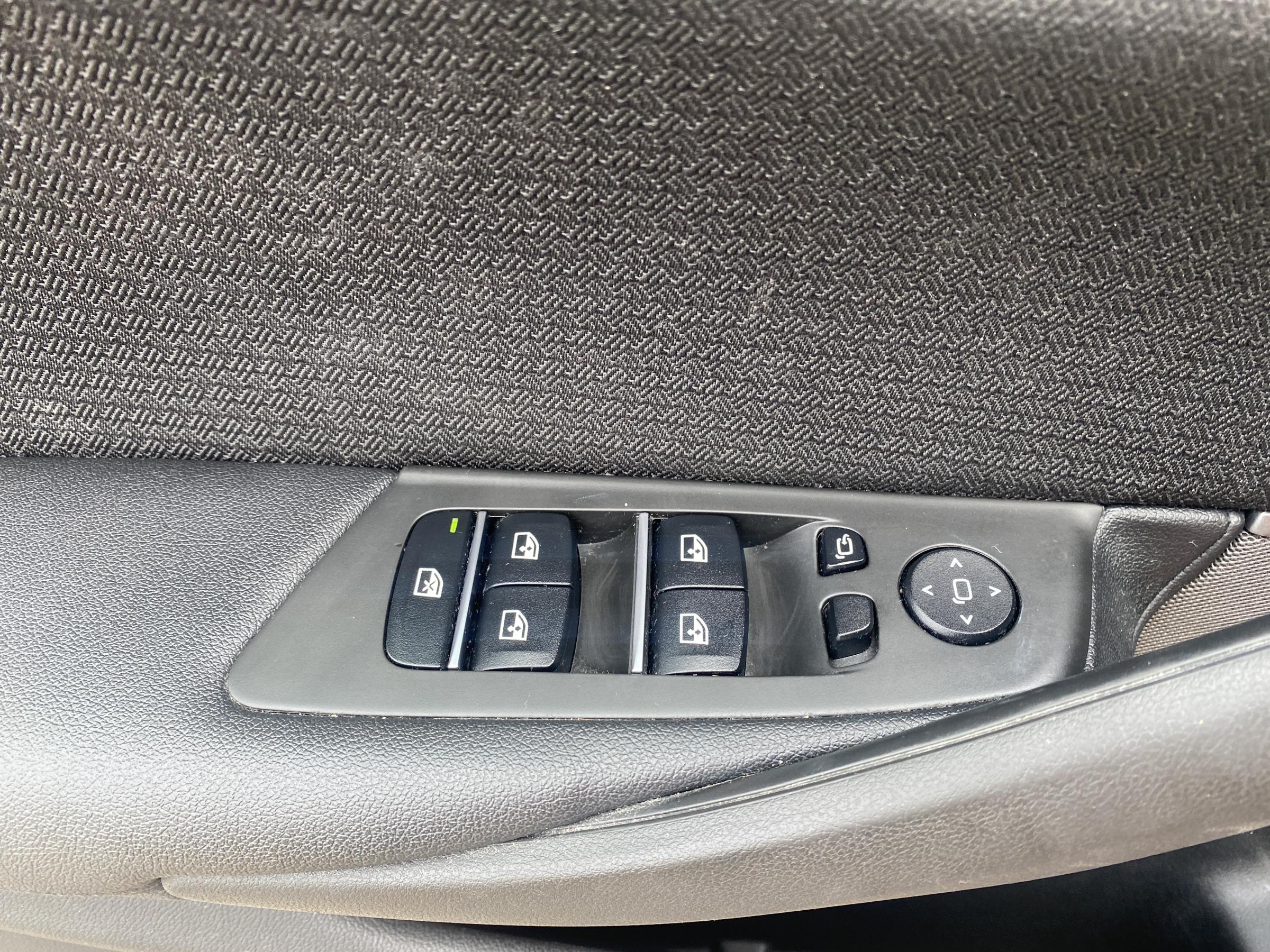 BMW Řada 5, 2018 - pohled č. 24