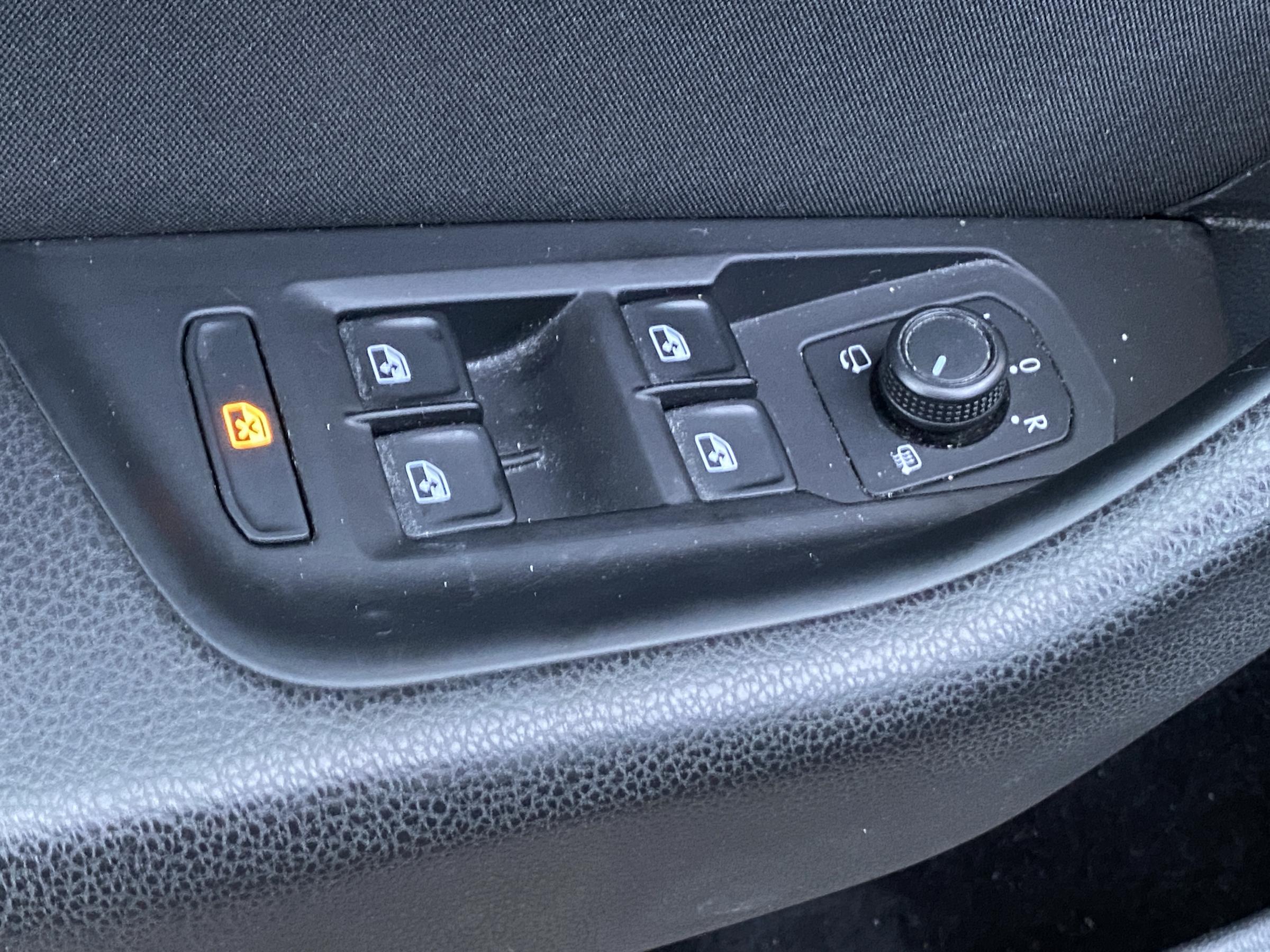 Volkswagen Passat, 2020 - pohled č. 11