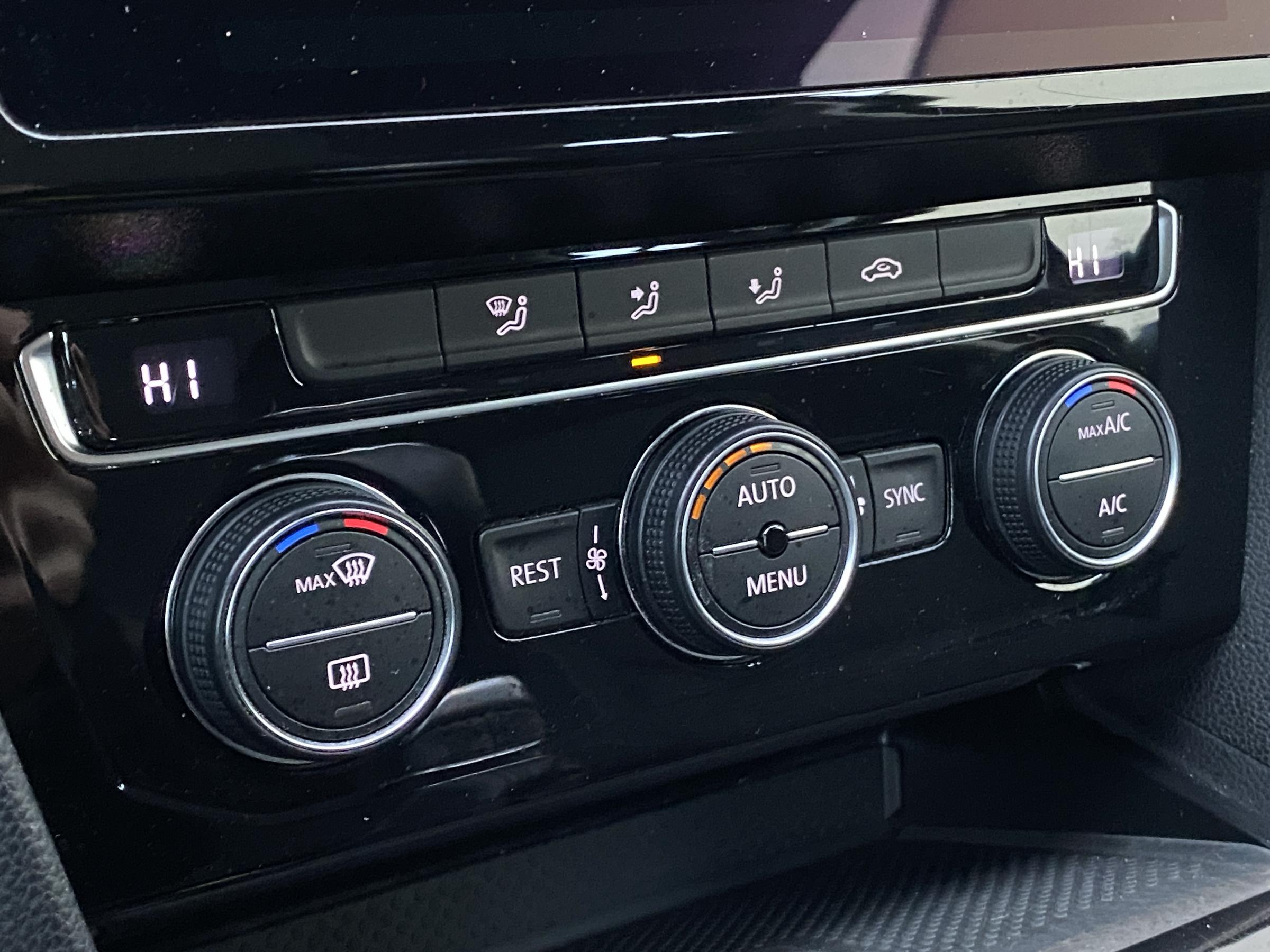 Volkswagen Passat, 2020 - pohled č. 15