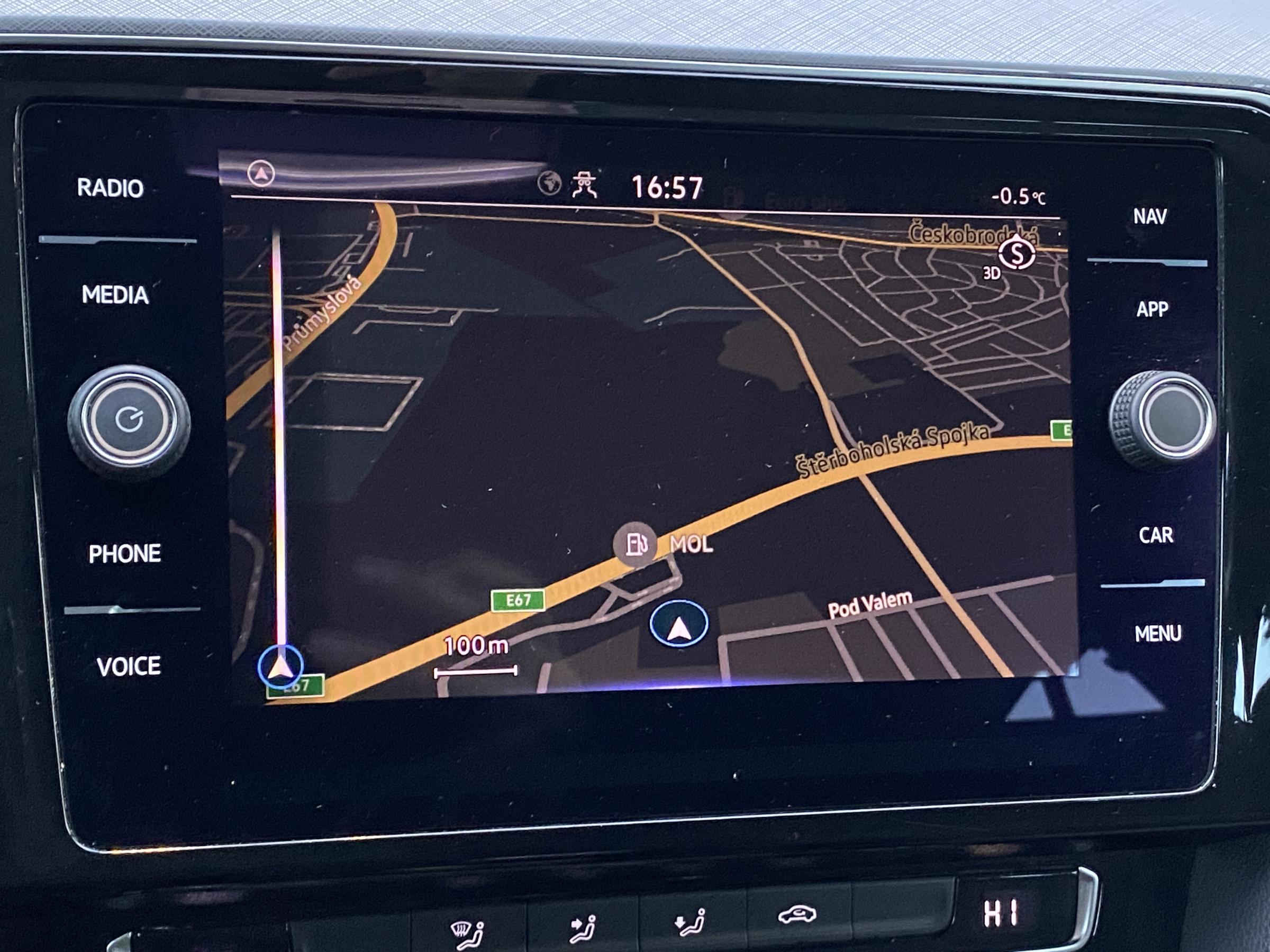 Volkswagen Passat, 2020 - pohled č. 16