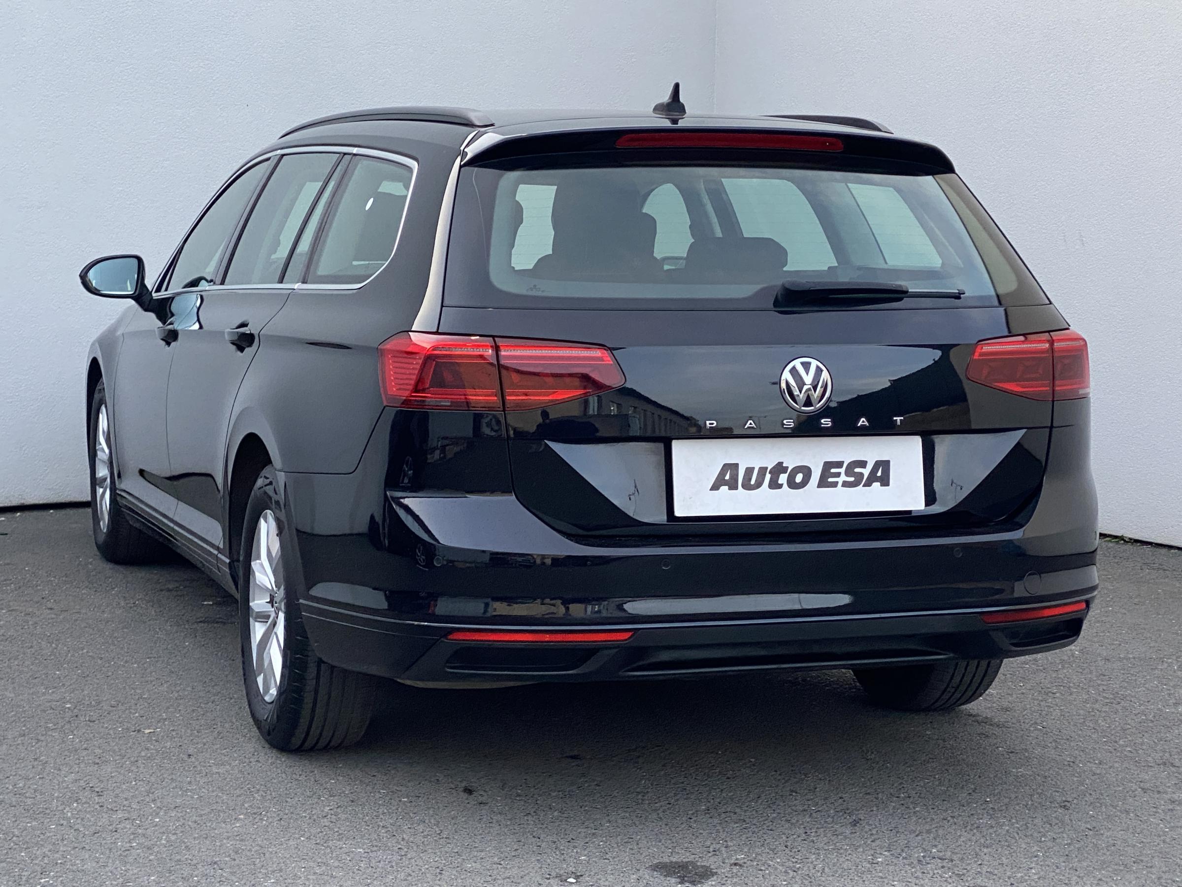 Volkswagen Passat, 2020 - pohled č. 6