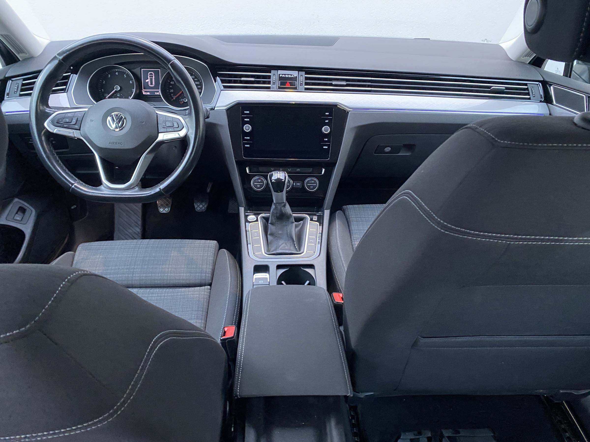 Volkswagen Passat, 2020 - pohled č. 8