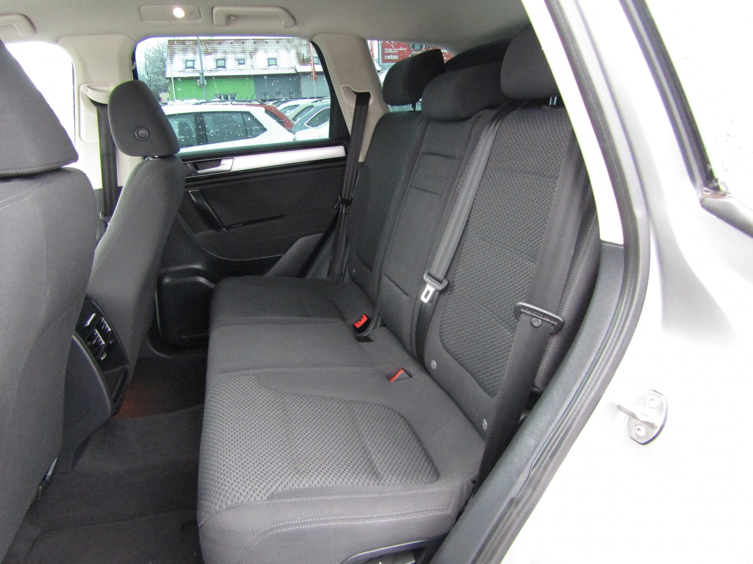 Volkswagen Touareg, 2016 - pohled č. 10