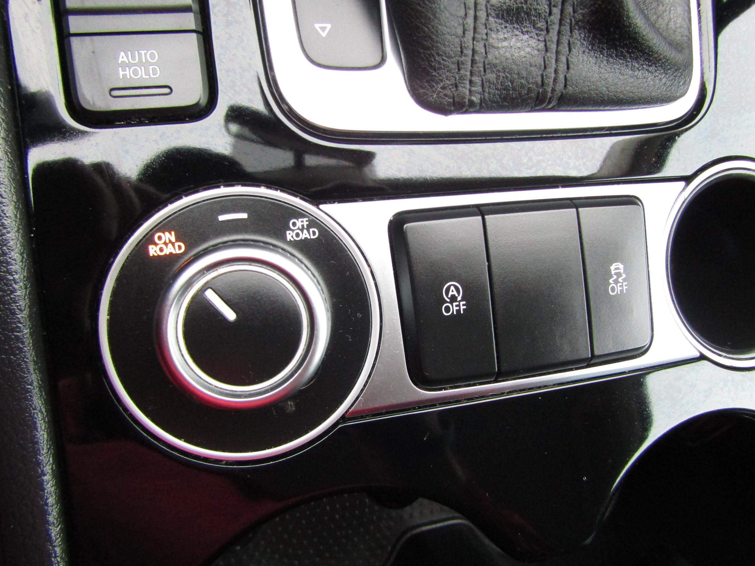 Volkswagen Touareg, 2016 - pohled č. 16