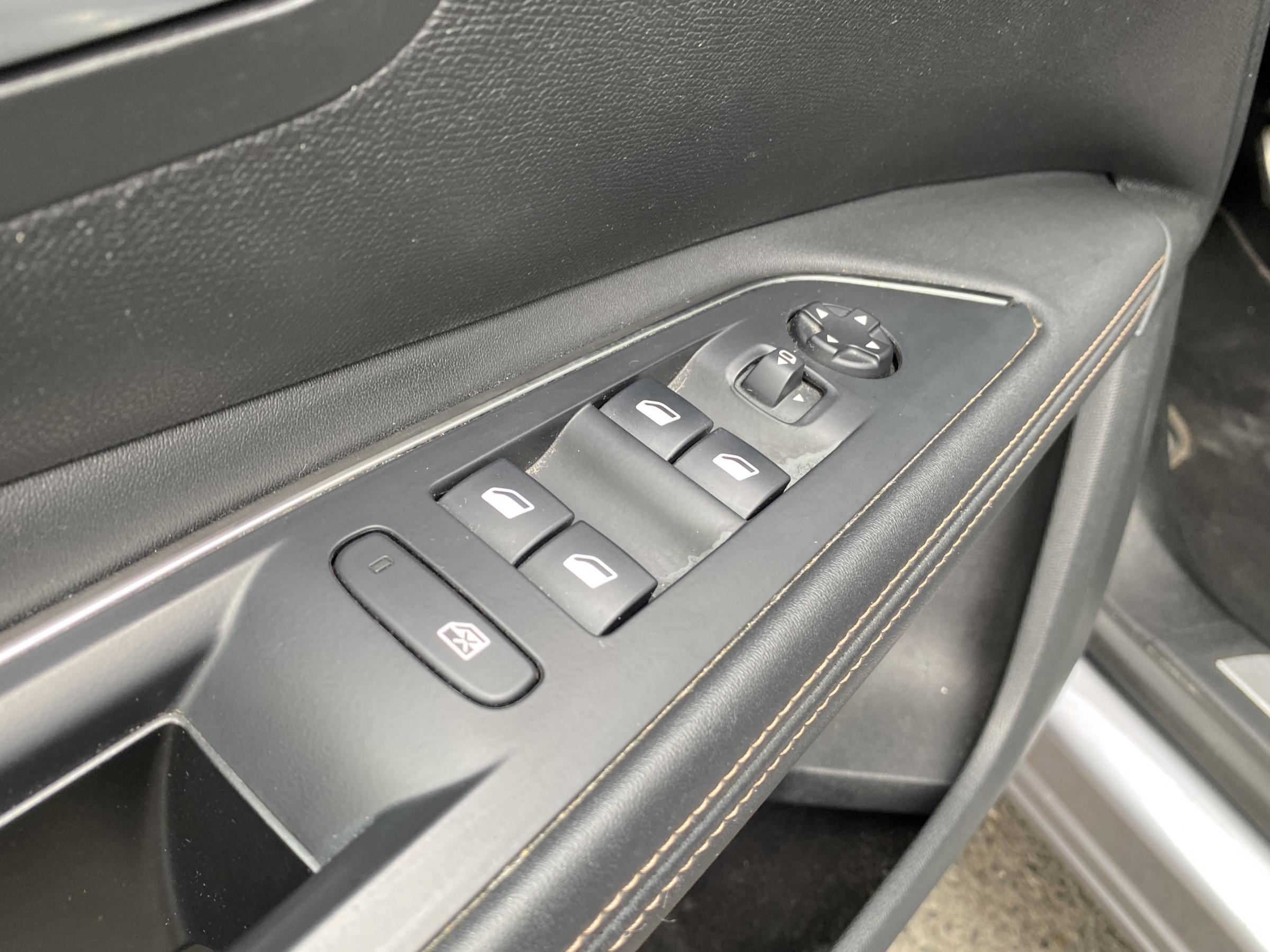 Peugeot 5008, 2019 - pohled č. 13