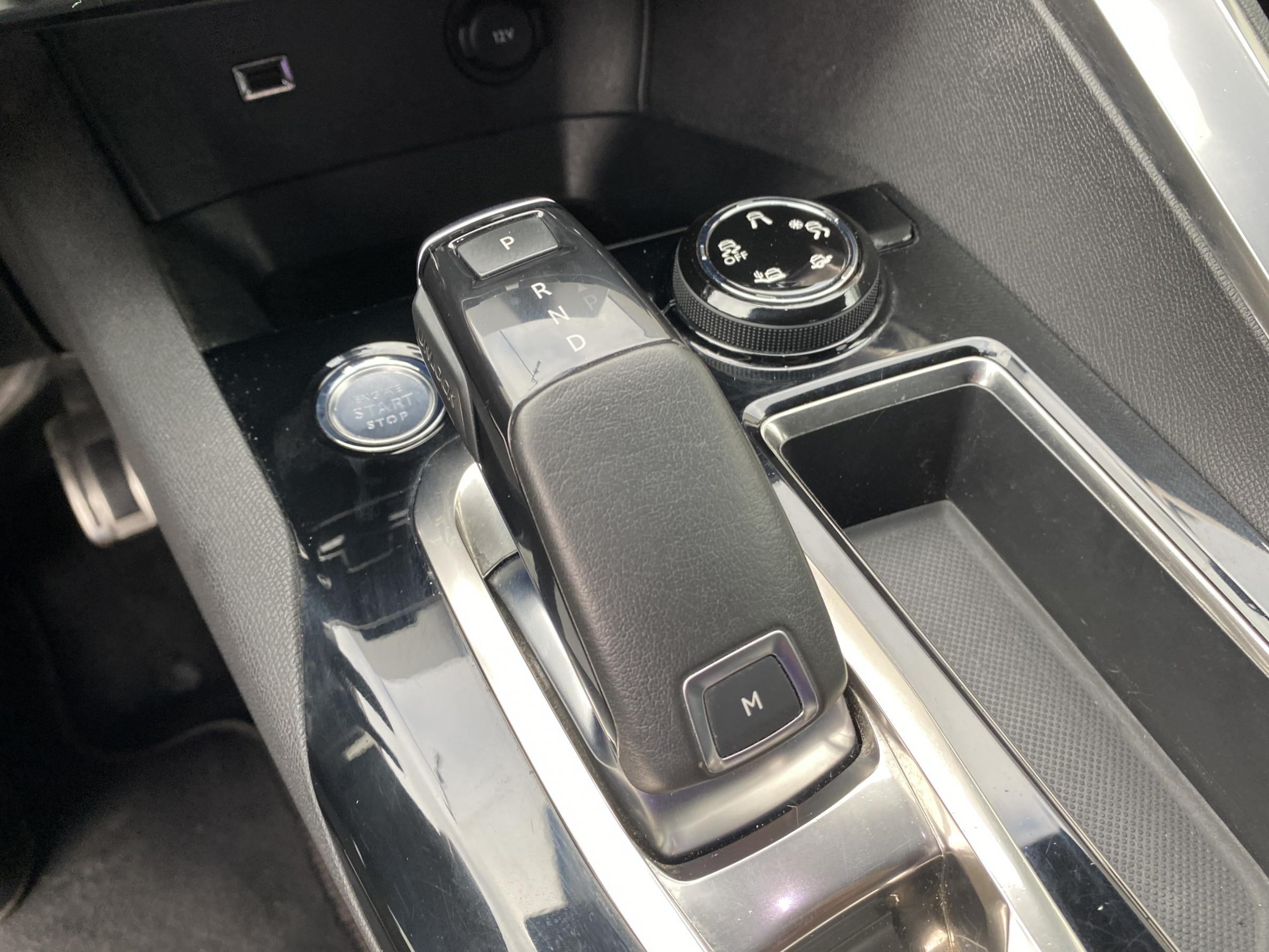 Peugeot 5008, 2019 - pohled č. 15