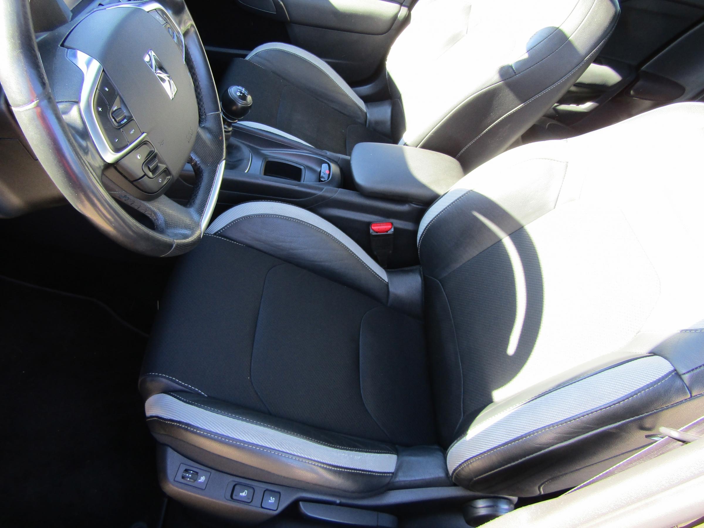 Citroën DS4, 2012 - pohled č. 9