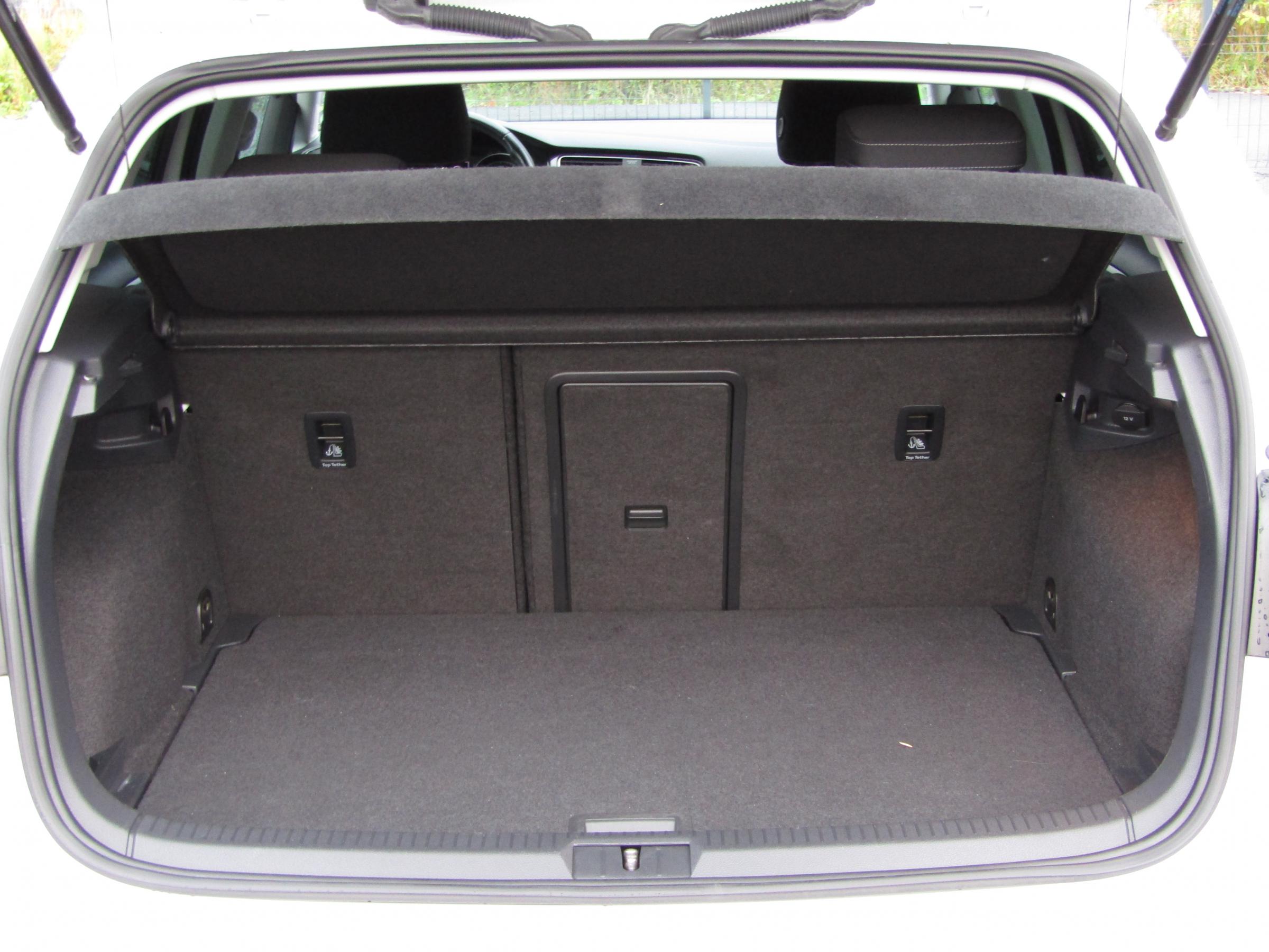 Volkswagen Golf, 2019 - pohled č. 7