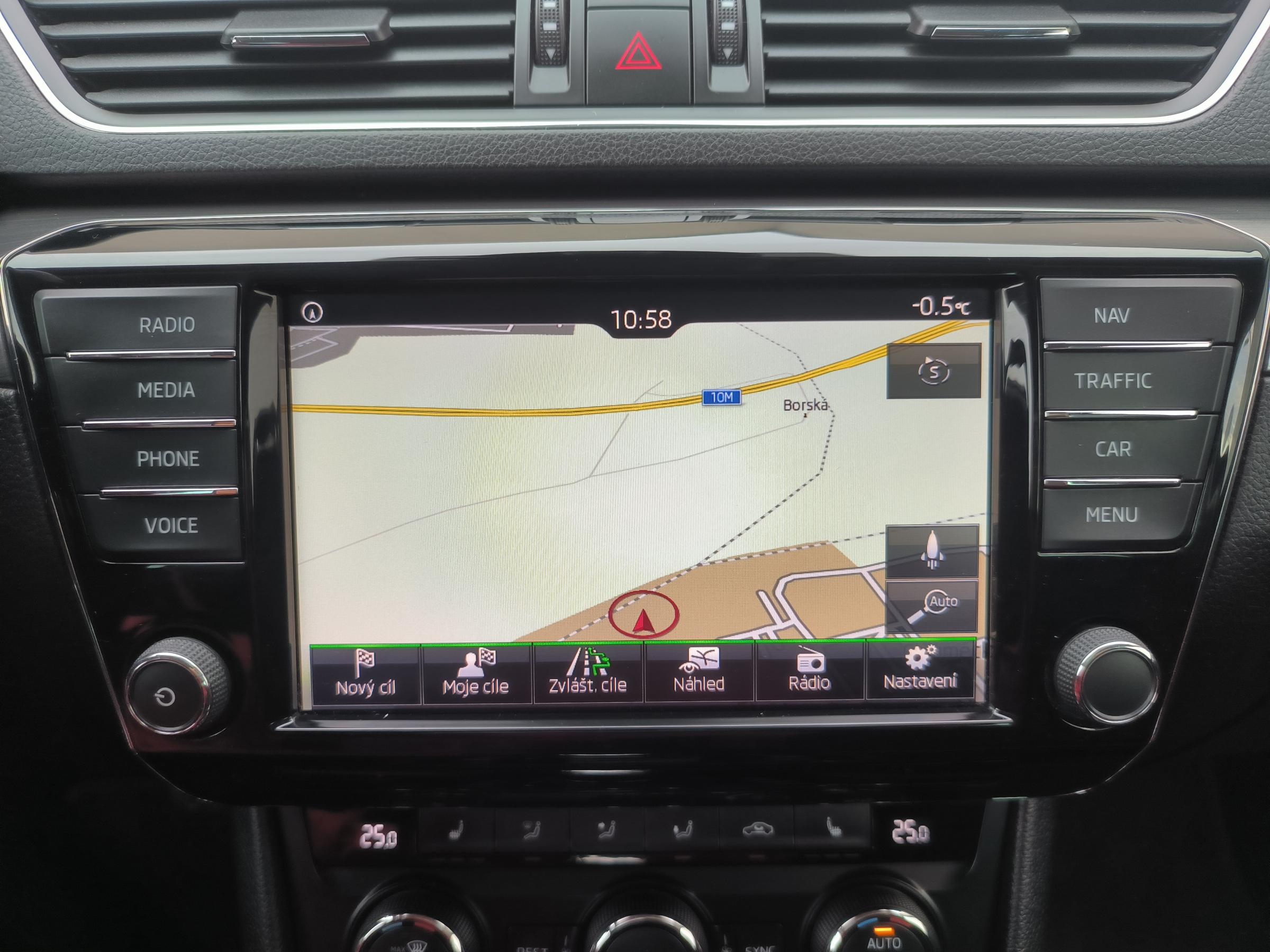 Škoda Superb III, 2016 - pohled č. 14