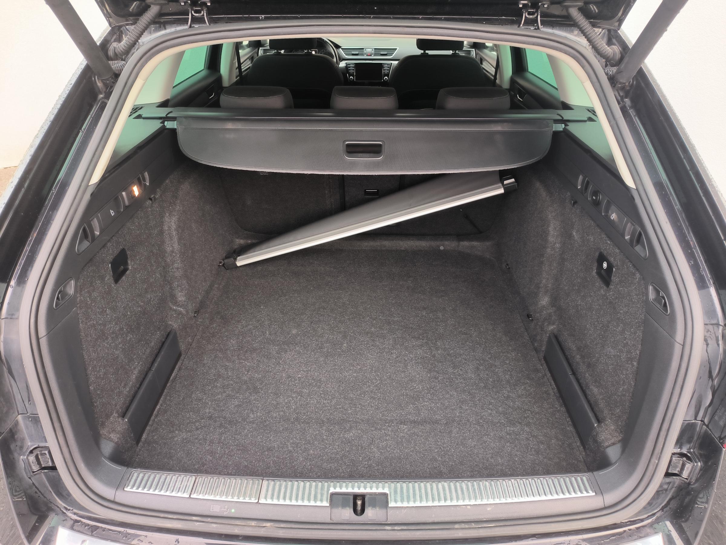 Škoda Superb III, 2016 - pohled č. 7