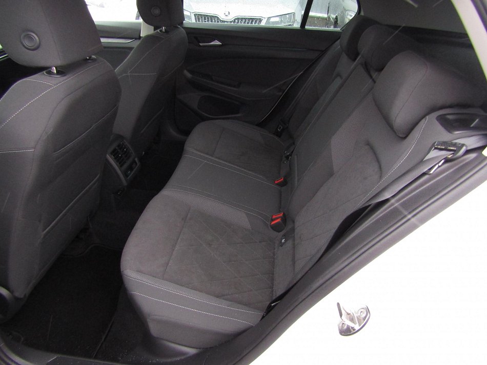 Volkswagen Golf 1.5TSi Style