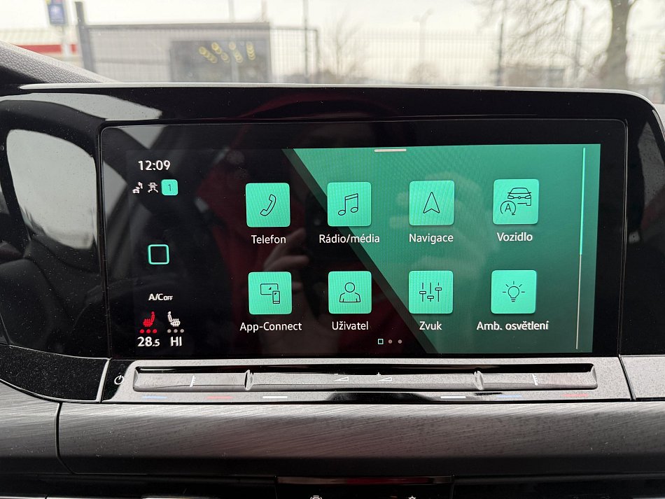 Volkswagen Golf 1.5TSi Style