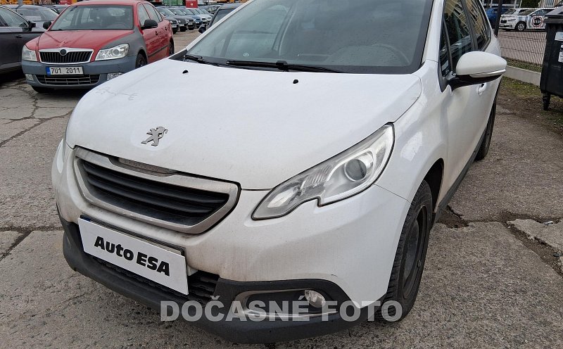 Peugeot 2008 1.2i 