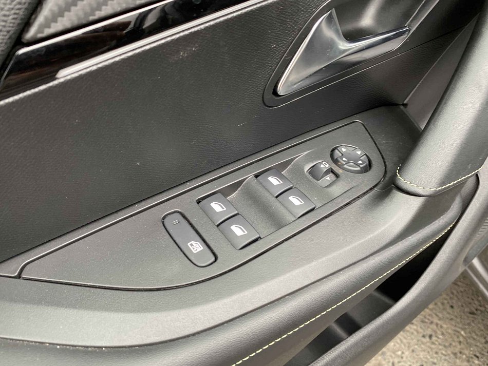 Peugeot 2008 1.2PT GT