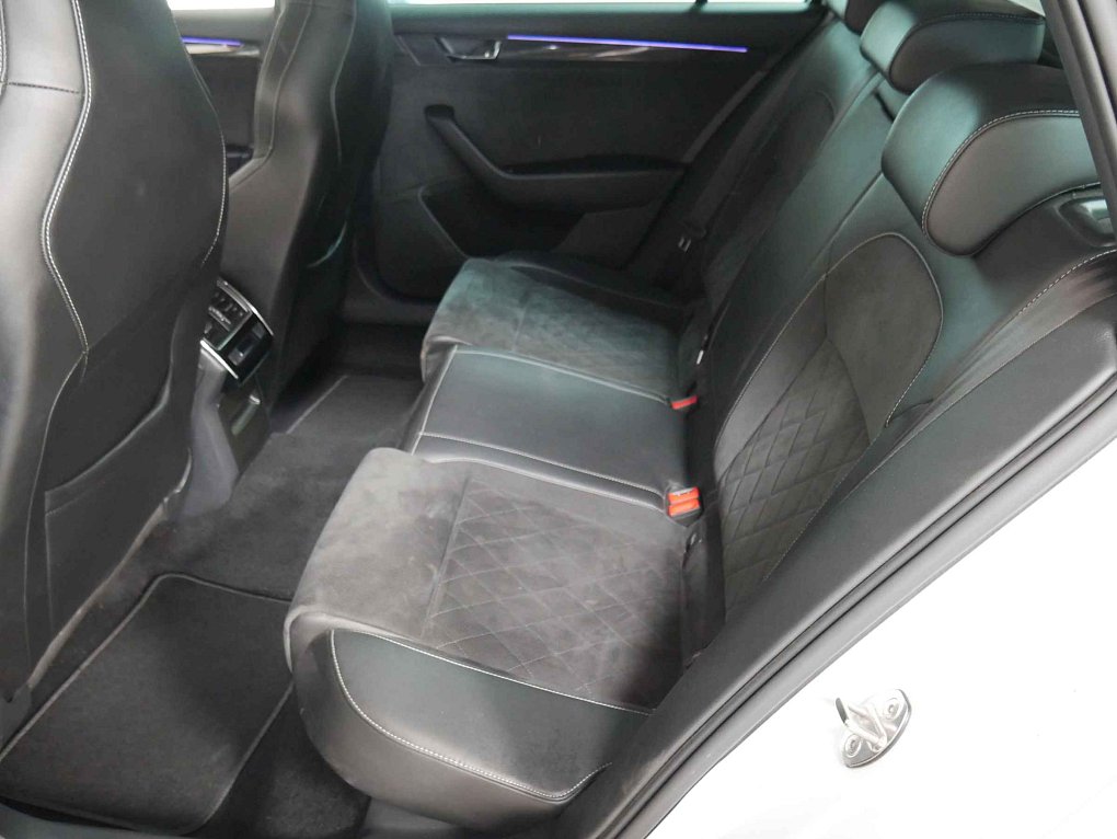 Škoda Superb III 2.0TDi Ambition 4x4