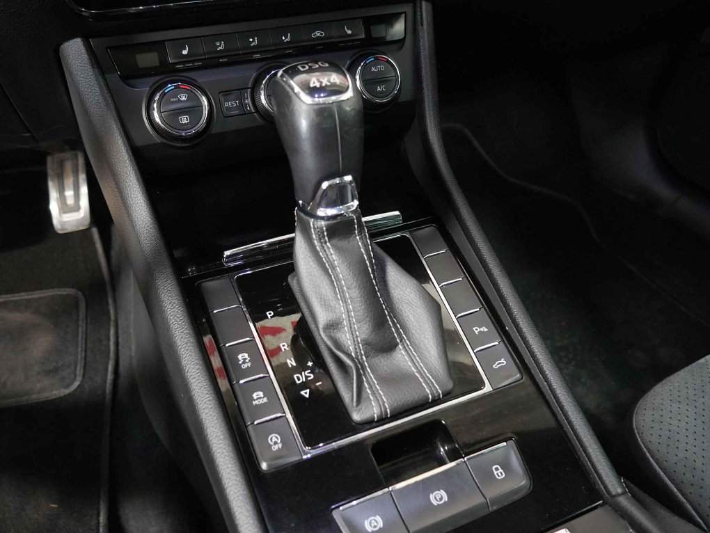 Škoda Superb III 2.0TDi Ambition 4x4