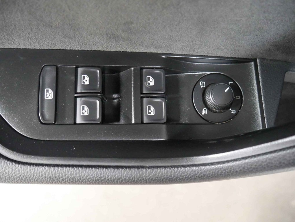 Škoda Superb III 2.0TDi Ambition 4x4