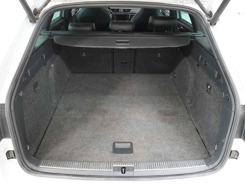Škoda Superb III 2.0TDi Ambition 4x4